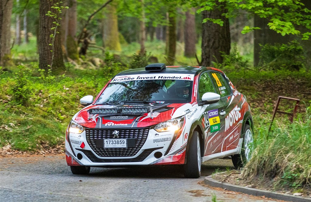 Til sæsonen 2024 anskaffede Lasse Karlshøj en meget optimal Peugeot 208 Rally4, hvormed han indkørte mange flotte placeringer i ind- og udland.
(Foto: Arkiv)